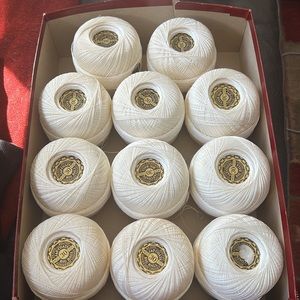 J & P Coats Big Ball Mercerized Crochet 11 balls 400yd each size 30 color: white